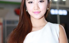 有力缓慢而坚定的进入小说